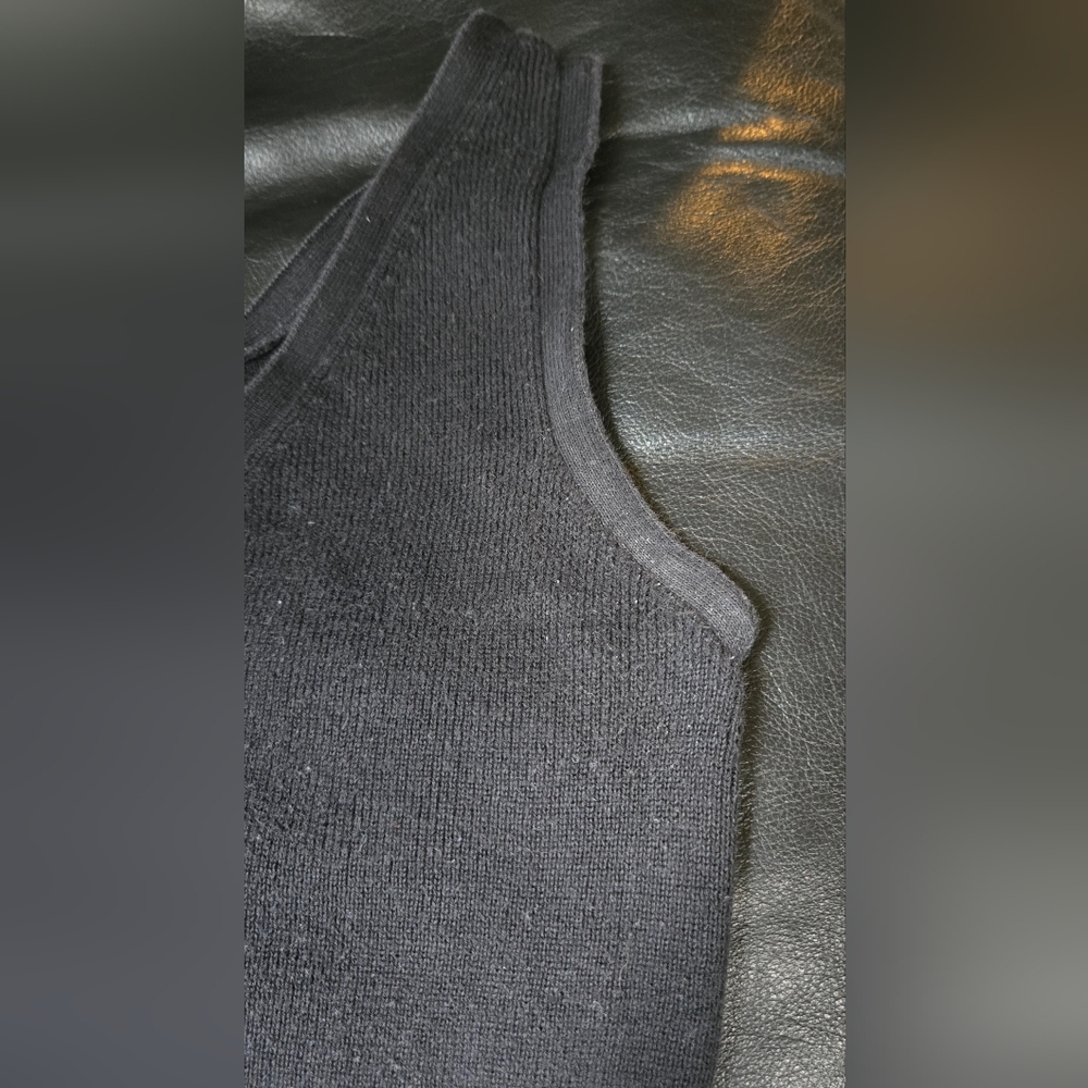 Gap Women's Black Sleeveless Sweater SzM - Picture 7 of 7